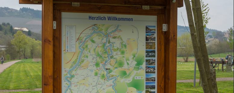 Neue touristische Infotafeln in Saarburg stammen aus einem Partnerschaftsprojekt
