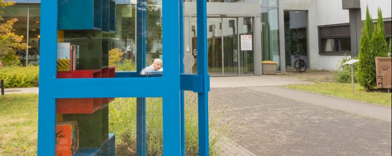 Neuer Standort für die Bibliobox am Kreiskrankenhaus St. Franziskus Saarburg